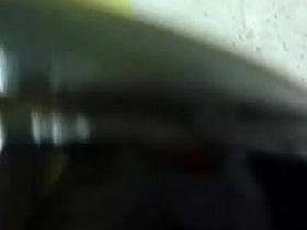 ARRIMON PELIGROSO A MILF CON MARIDO EN FILA P1