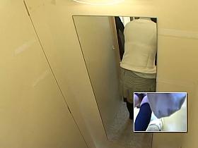 Asian schoolgirl flashed her panty up skirt in dressing room