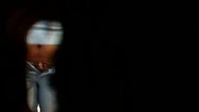 espiando pela fechadura