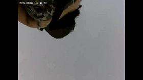 Upskirt por de baixo da saia da gatinha