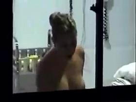 Flagras do YouTube - Vizinha na cozinha