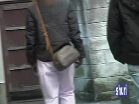 Fast street sharking encounter with petite babe and creative lad