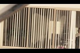 Una putita mostrando sus tetas