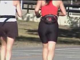 Amateur girl teases cameraman with her candid booty 01b