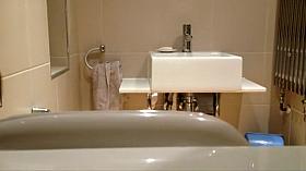 Sister's best friend takes a piss