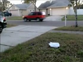 Sporty amateur shows pussy and ass in the suburbs