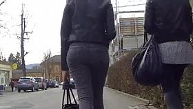 Candid - Young Babe Great Ass In Grey Tight Jeans