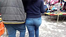 Culona en jeans Nalgueable (Q-lote)