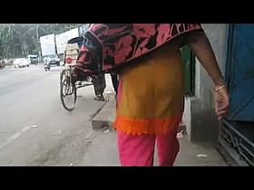 Bangladeshi walking booty