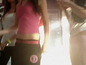 Thong outline in pink leggings