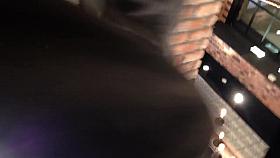 Chava de falda azul se dio cuenta y le gusto