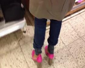 Geile Milf beim Einkauf