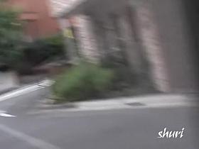 Small careful slut loses her top during really instant sharking attack