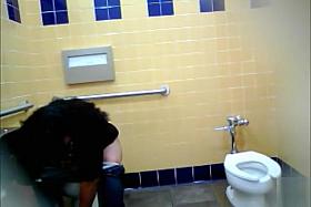Lovely Brazilian fattie gets recorded urinating hard in a public restroom