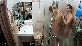 Abigail & Sam take a shower, BATHROOM : show tv : RealLifeCam