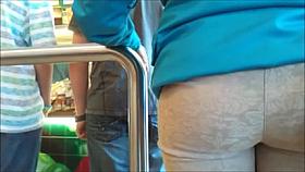 YOUNG TEEN TIGHT ASS IN WHITE PANTS HIDDEN CAM fm133