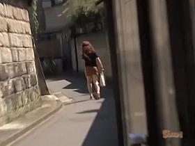 Asian babe got her pussy fingered on street sharking.
