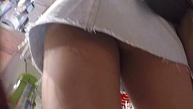 Nice upskirt of a beautiful girl