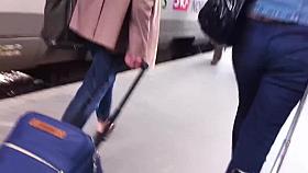 Ass voyeur 20 - Jean VPL fat ass