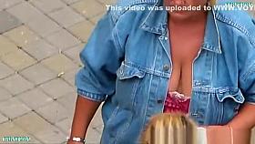 Mature big tit woman of great neck.