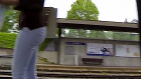 Candid - Babe With Great Ass In Jeans