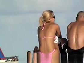 Hot ass blonde candid booty