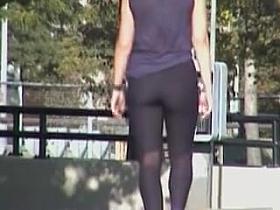 Slender girl got on the candid voyeur video scenes 01e