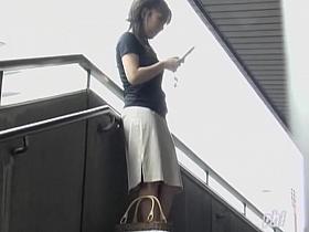 Asian milf almost lost her panties after skirt sharking