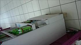 candid ass at shopping. tight jeans ass