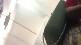 Bella signora al market