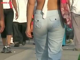 Candid public voyeur vid of a tight ass blonde