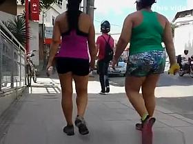 Thinner and fatter girls in tight sports shorts