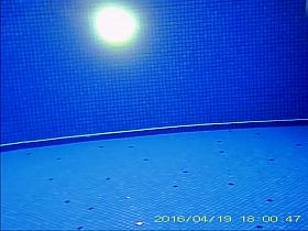 Naughty Hidden Underwater Cam Captures Lovely Naked Bombshe