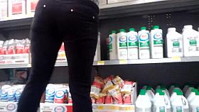 milf sexy ass and feet