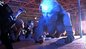 Curvaceous blonde performs her mind-blowing dance