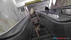 Wonderful bubble ass in the amazing candid upskirt