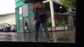 Candid - Young Babe With Great Ass In Tight Grey Jeans