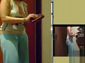 Amateur flashes her nipple at the delivery man