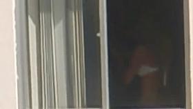 Flagras do YouTube - Espiando as Vizinhas da frente