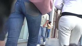 Good candid close-up shots of amazing booties on the street.