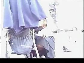 Sitting pantie Expose on street