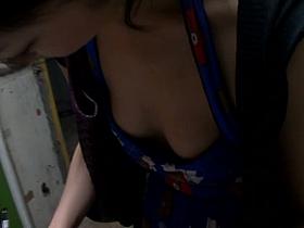 Hot downblouse vid reveals tiny Asian tits.