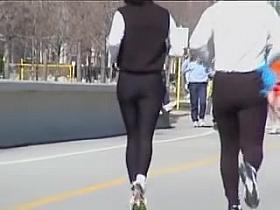Candid asses video with the amateur runners in tight pants 8u