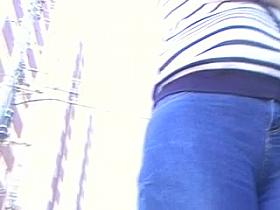 Coroa bucetuda de jeans