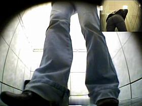 Girls Pissing voyeur video 211