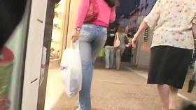 Tight jeans on tight round asses candid