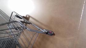 candid MILF in grey spandex showing sex toes