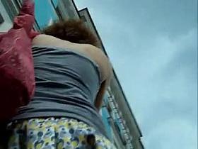 UNDER THE SKIRT UPSKIRTS 37