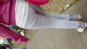 Culito marcando calzon