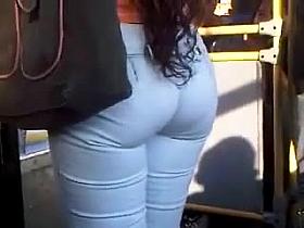 BUS BOOTY
